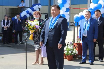 Кузьма Алдаров принял участие в открытии нескольких учебных заведений в Усть-Ордынском Бурятском округе